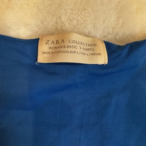 Blue Sleeveless Women's Top - Picture 3 of 4